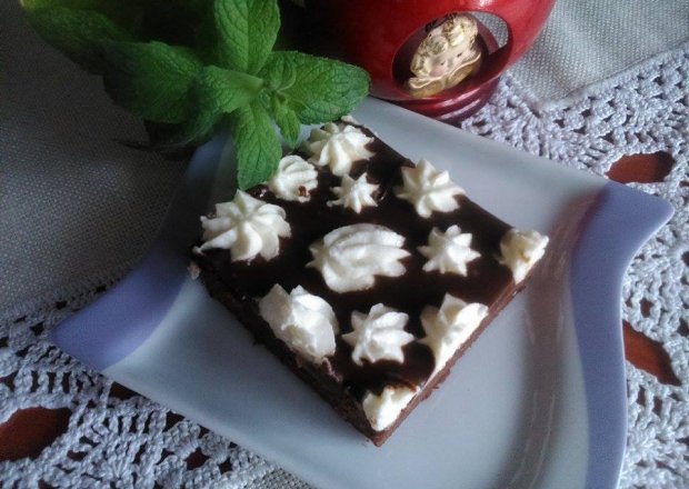 Fotografia przedstawiająca Czekoladowe ciasto z masą czekoladową :)