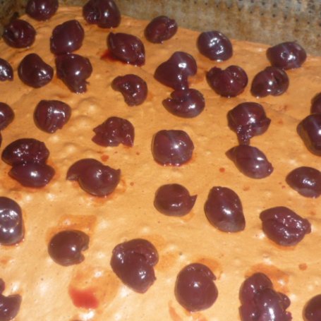 Krok 5 - Czekoladowe ciasto z owocową nutą foto