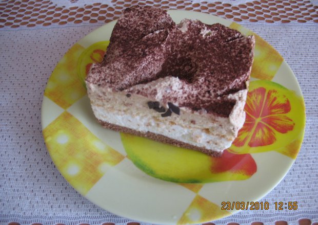 Fotografia przedstawiająca czekoladowe ciasto