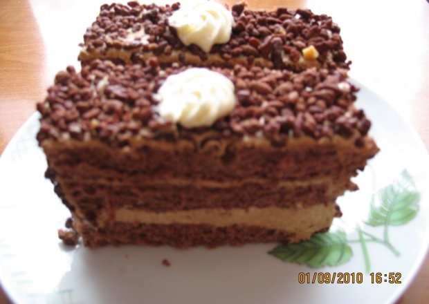 Fotografia przedstawiająca czekoladowe ciasto