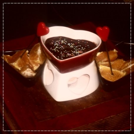 Krok 3 - czekoladowe fondue w romantycznym klimacie foto