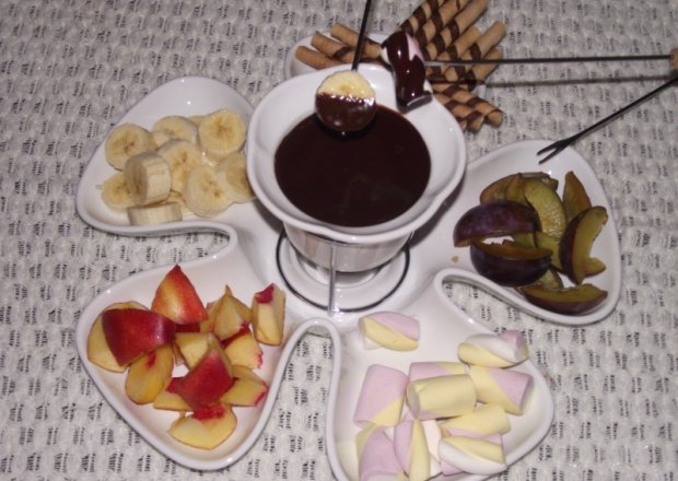 Fotografia przedstawiająca Czekoladowe fondue z nutą wanilii