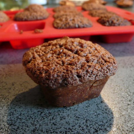 Krok 3 - Czekoladowe mini muffiny z nutellą foto