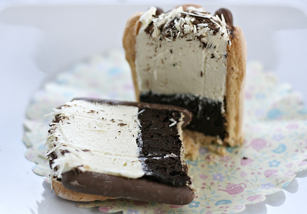 Czekoladowe mini torciki Charlotte foto