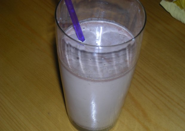 Fotografia przedstawiająca czekoladowe mleko