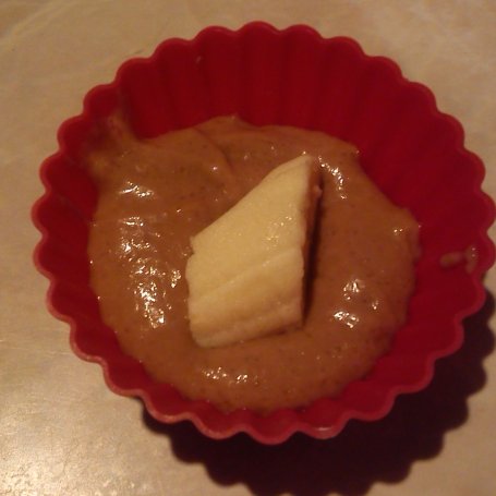 Krok 2 - czekoladowe muffinki z bananami foto