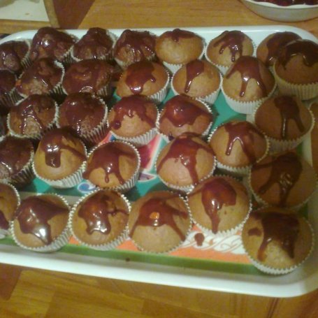 Krok 3 - Czekoladowe muffinki z białą czekoladą foto