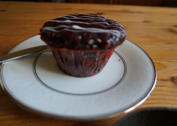 Fotografia przedstawiająca Czekoladowe muffinki z białą czekoladą