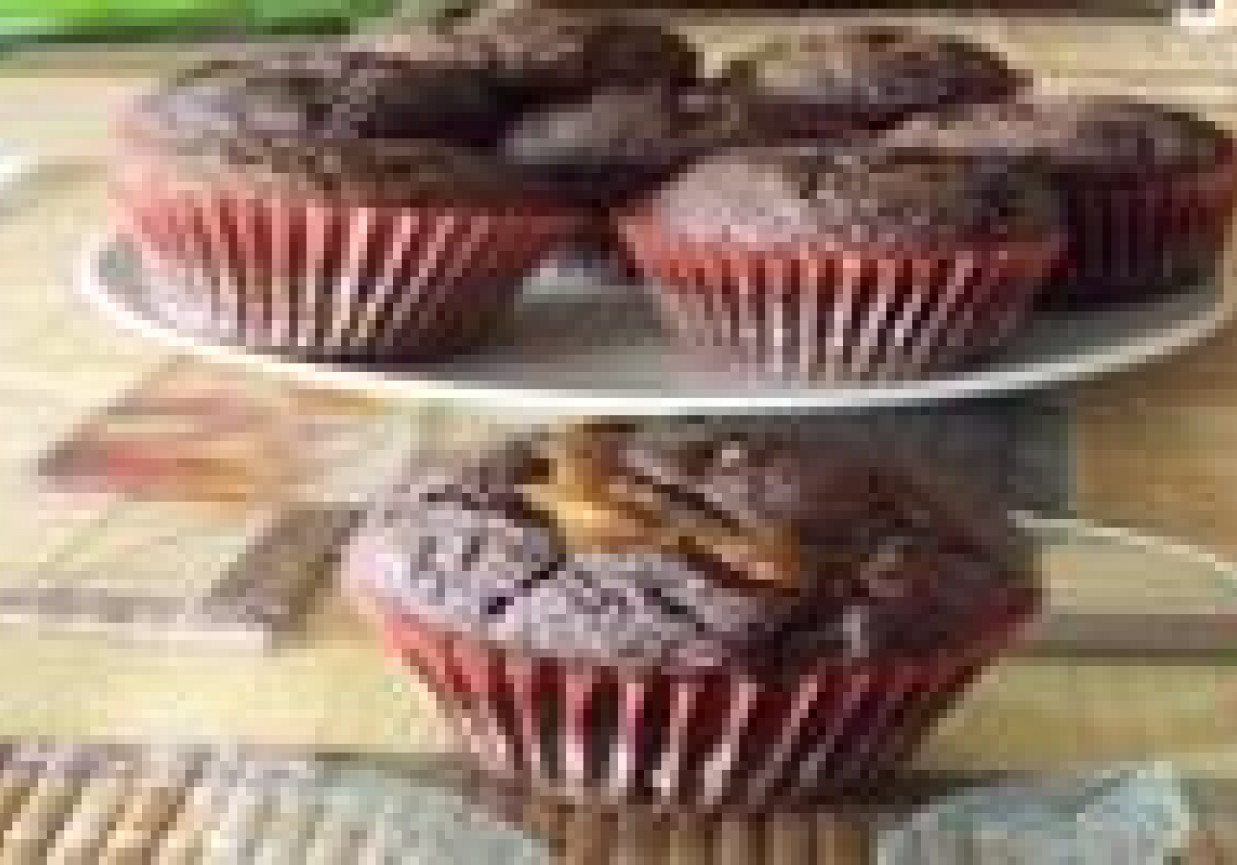 Czekoladowe muffinki z karmelowym nadzieniem