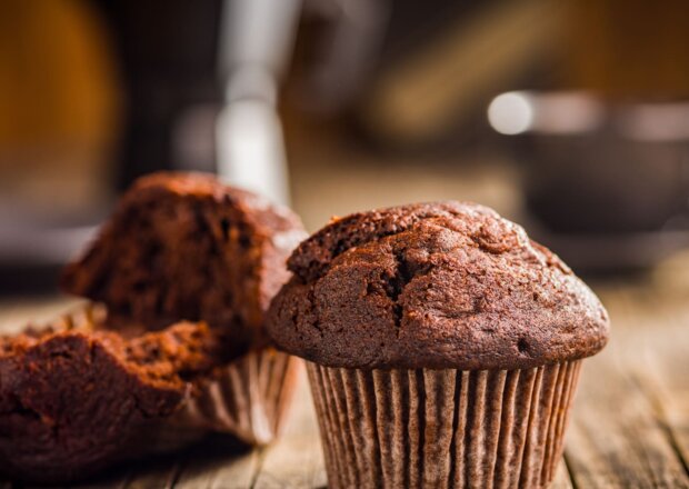 Fotografia przedstawiająca Czekoladowe muffinki z nutellą
