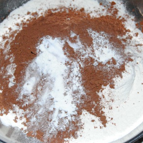Krok 1 - Czekoladowe muffiny z ptasim mleczkiem foto