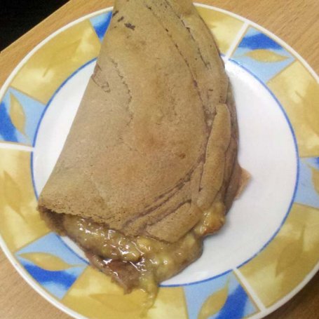 Krok 4 - Czekoladowe naleśniki z bananami foto