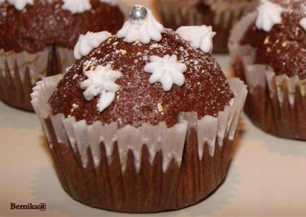 Fotografia przedstawiająca Czekoladowe śnieżne muffinki