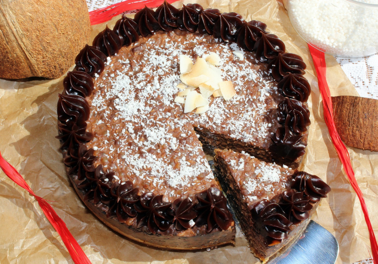 Czekoladowo-kokosowy torcik z perełek tapioki (bezglutenowy i wegański) foto