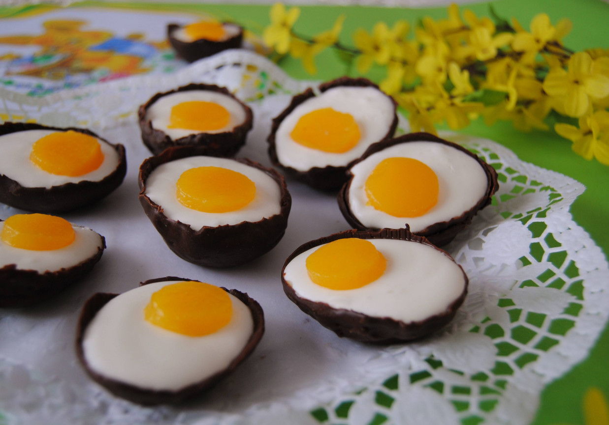 Czekoladowo-śmietankowe jajeczka na Wielkanoc foto