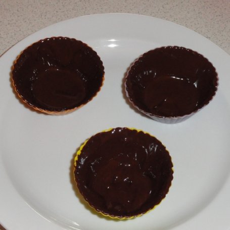 Krok 1 - Czekoladowy deser w czekoladowych pucharkach foto