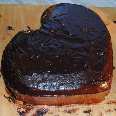 Krok 5 - Czekoladowy tort walentynkowy foto