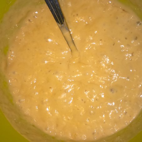 Krok 1 - Czereśnie na cieście drożdżowym w formie babeczek foto