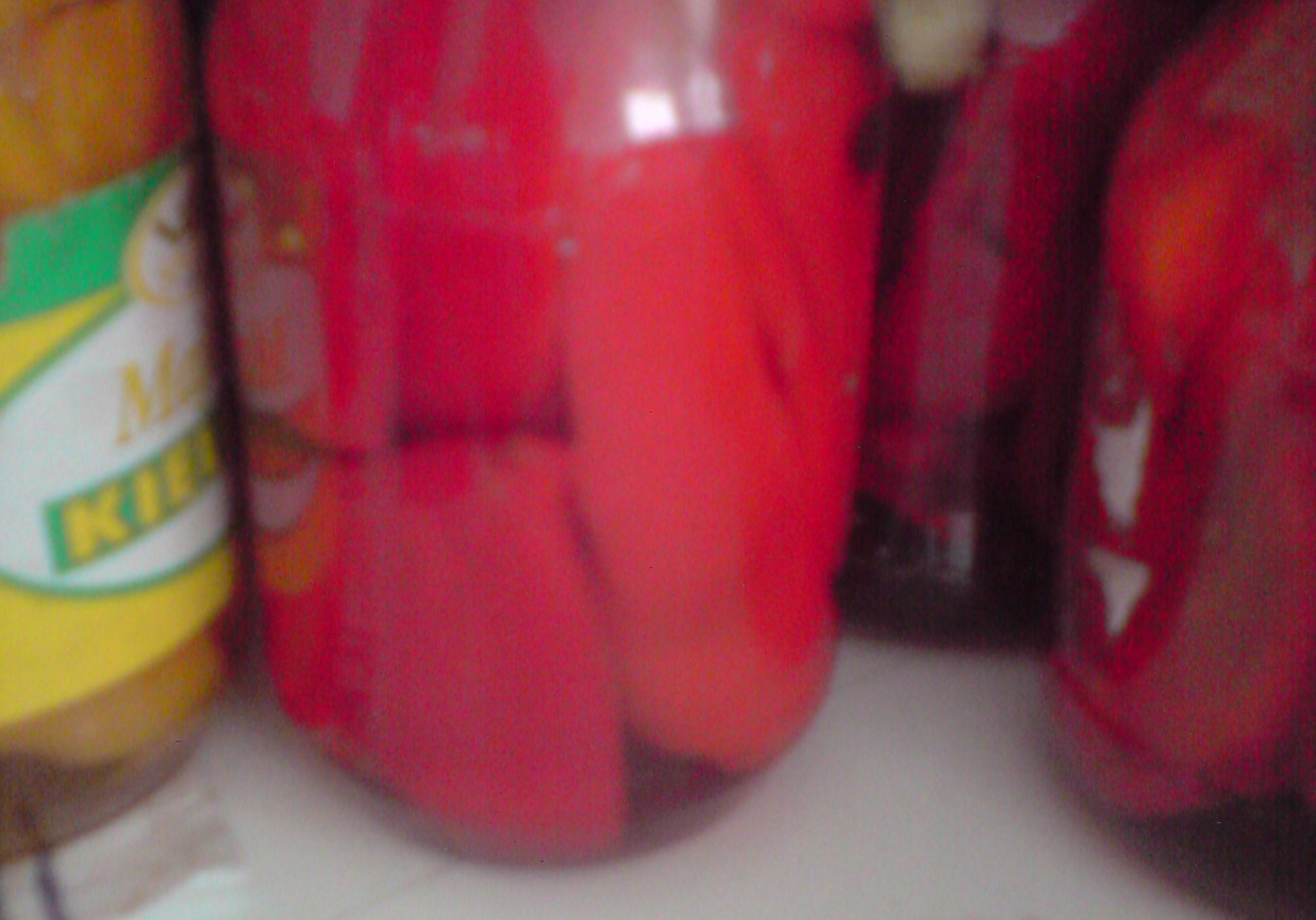 Czerwona papryka marynowana z kapustą foto