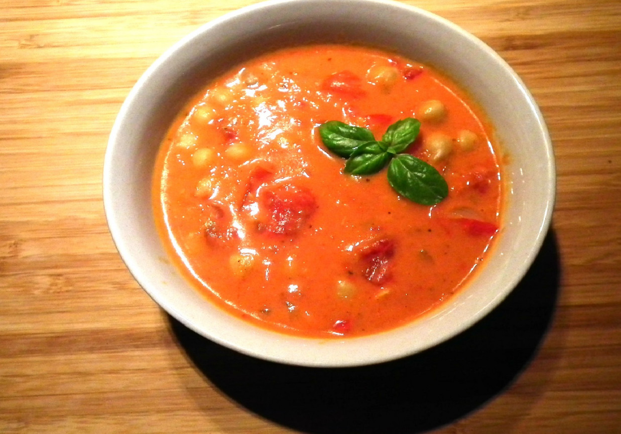 Czerwone curry z cieciorką foto