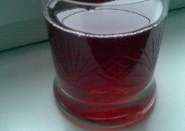 Fotografia przedstawiająca Czerwony drink