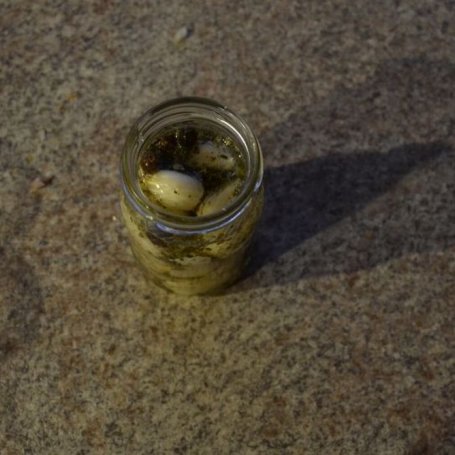 Krok 4 - Czosnek w oleju z ziołami foto
