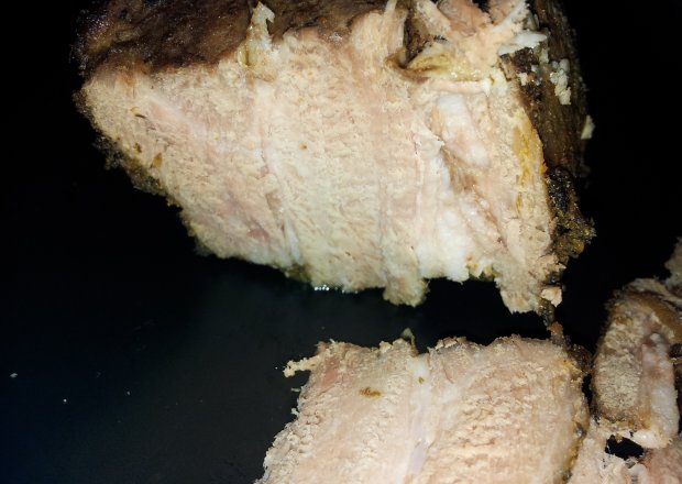 Fotografia przedstawiająca Czosnkowa karkówka do chleba