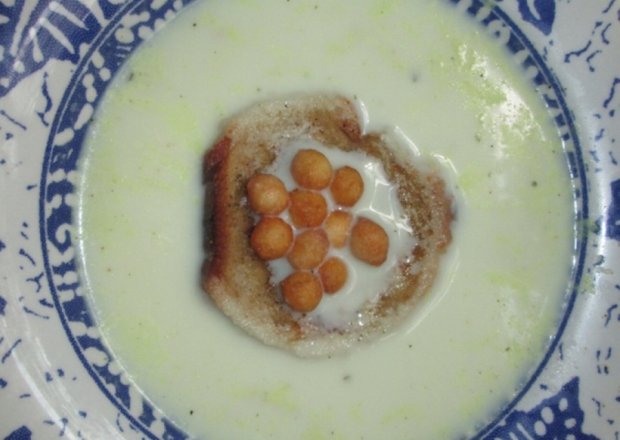 Fotografia przedstawiająca Czosnkowa zupa – kremowa