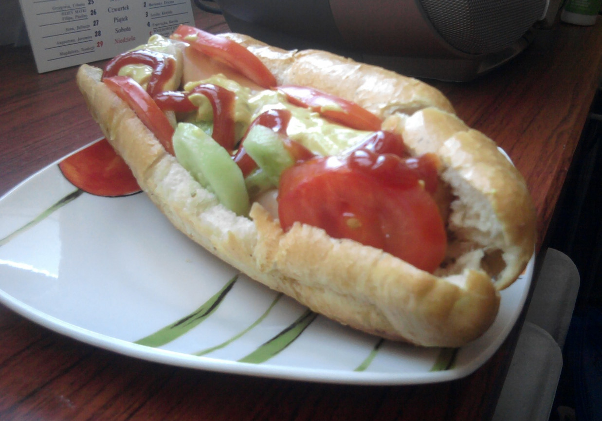 Czosnkowe hot dogi foto