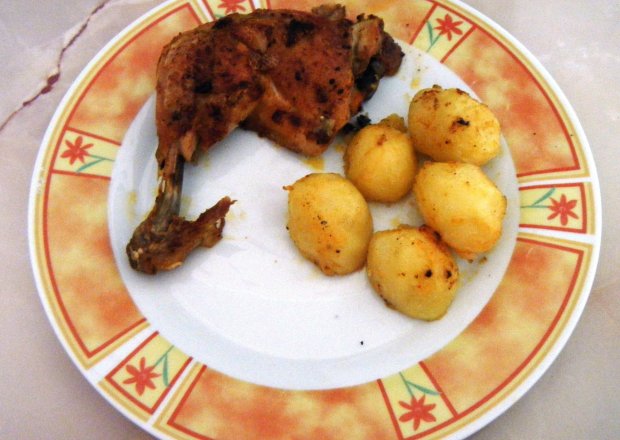 Fotografia przedstawiająca Czosnkowe udka z kurczaka