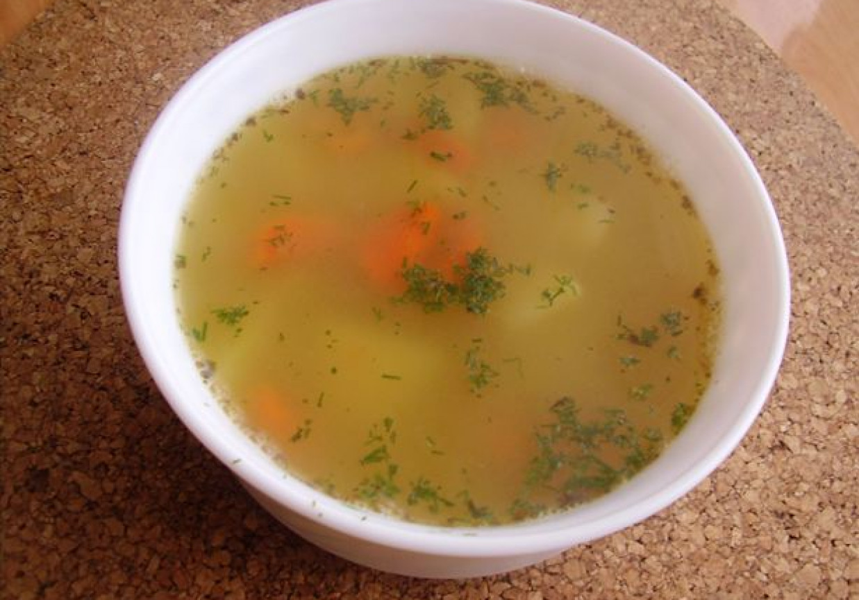 Debiutancka zupa z soczewicy. foto