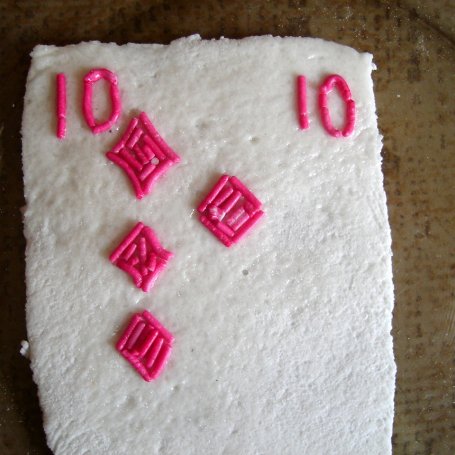 Krok 5 - Dekoracja z masy cukrowej z pianek Marshmallows foto