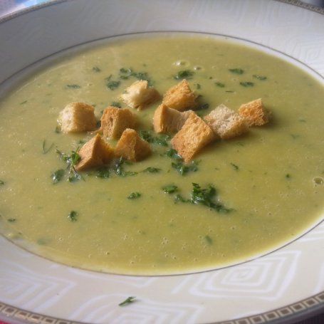 Krok 3 - Delikatatna zupa-krem z fasolki szparagowej foto