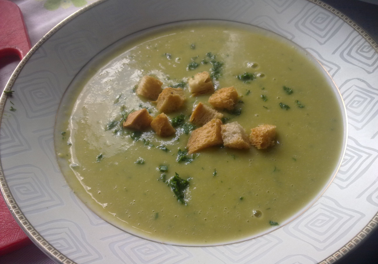 Delikatatna zupa-krem z fasolki szparagowej foto