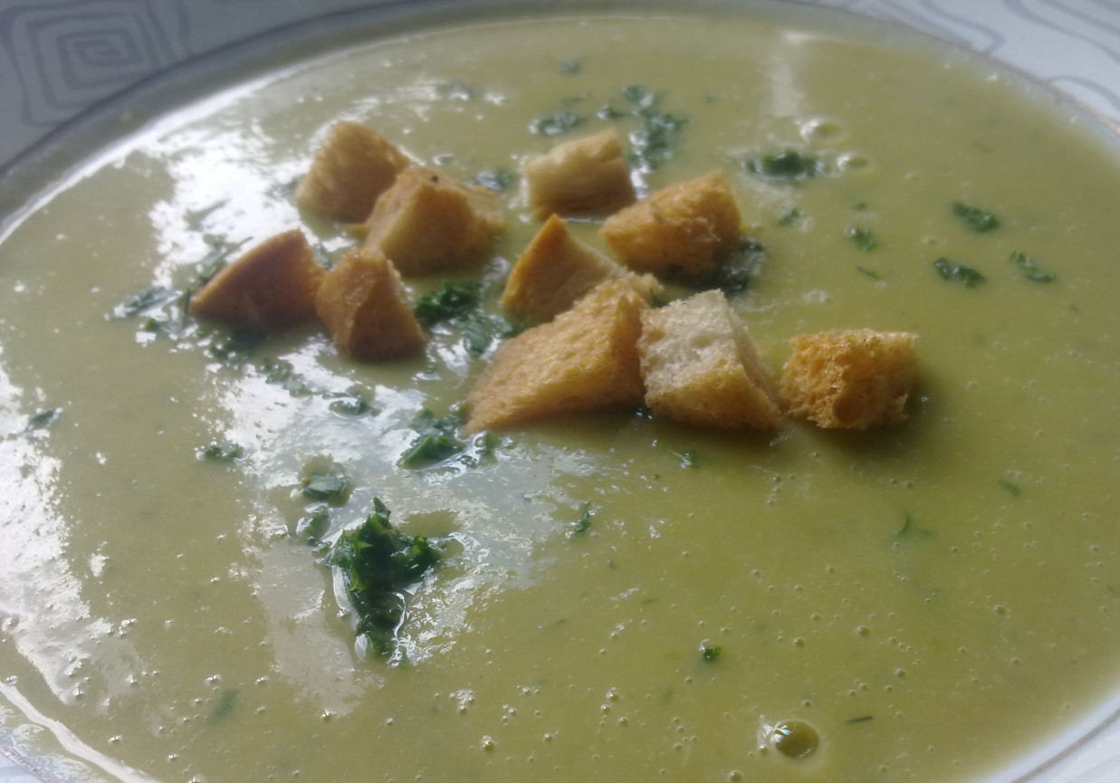 Delikatatna zupa-krem z fasolki szparagowej foto
