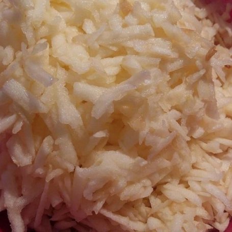Krok 4 - Delikatna szarlotka foto