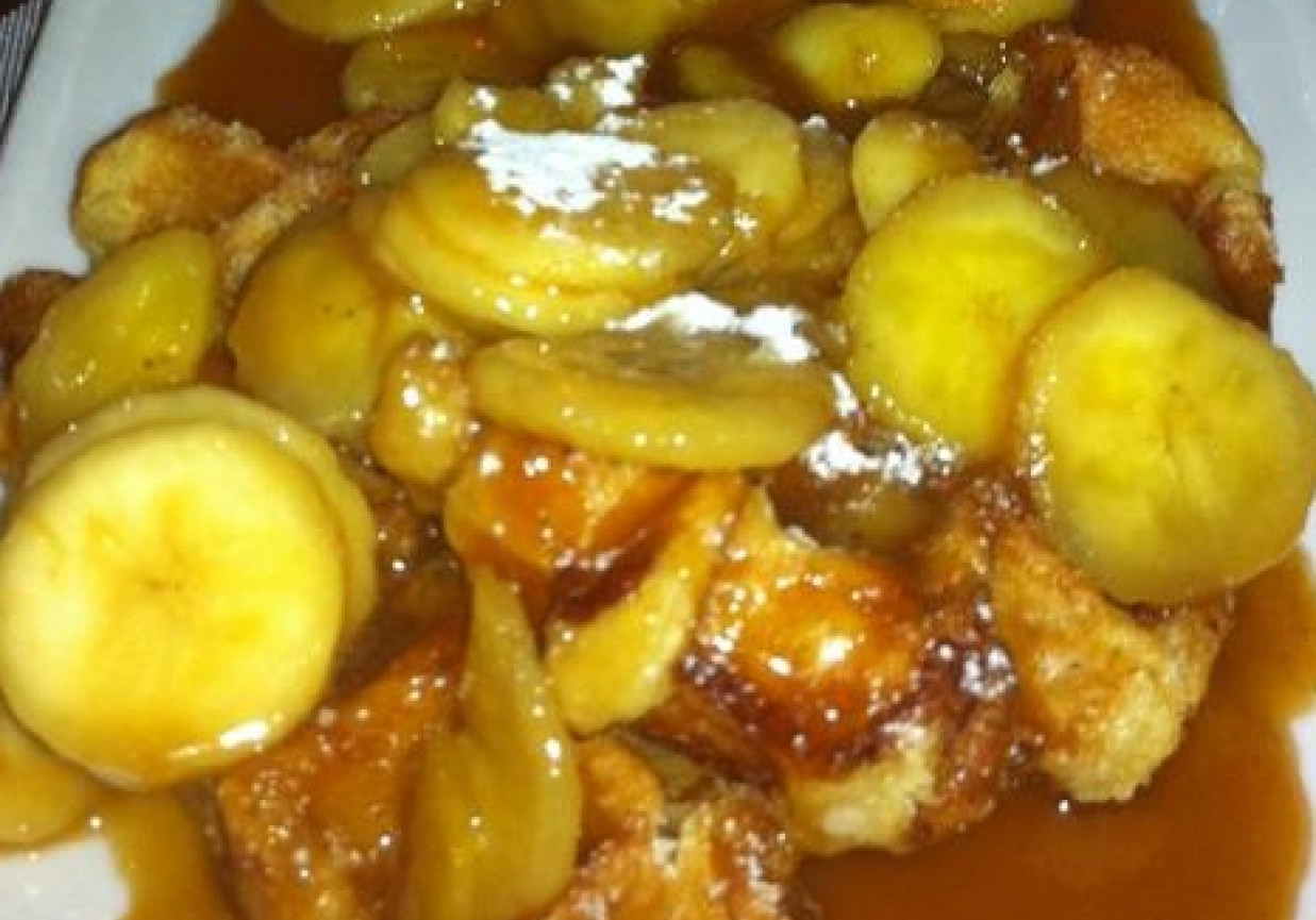 Deser bananowy w sosie kajmakowym - na gorąco foto