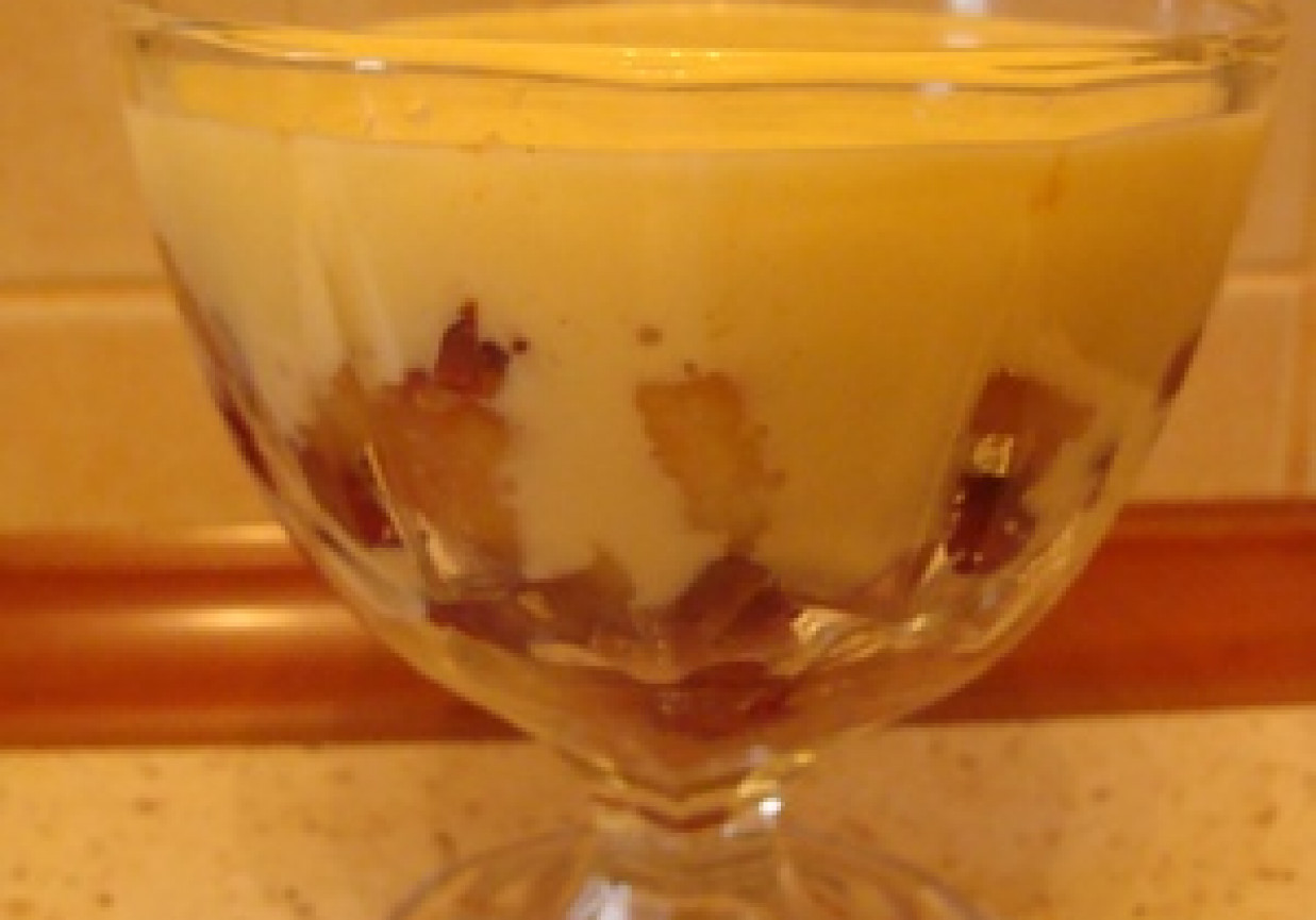Deser jabłkowy z sosem waniliowym foto