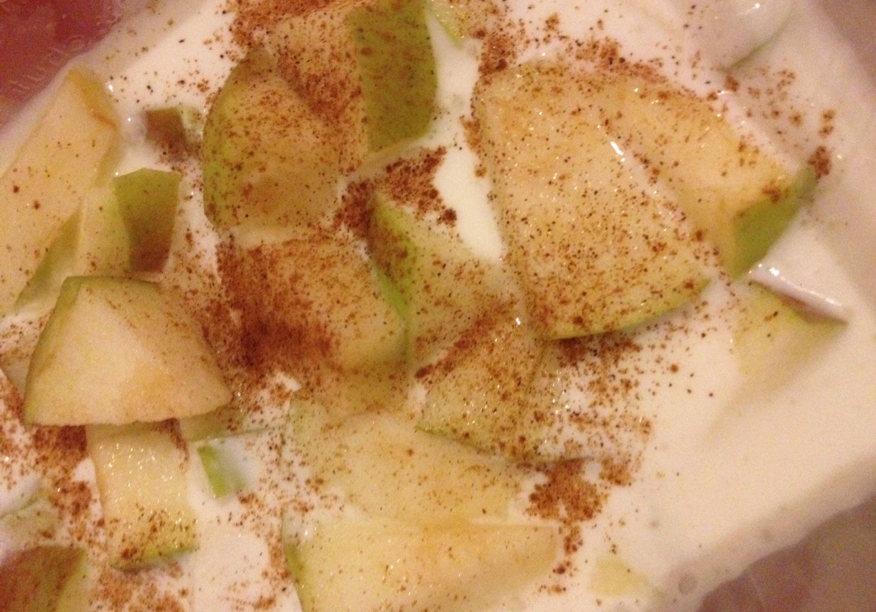 Deser jogurtowo-jabłkowy foto