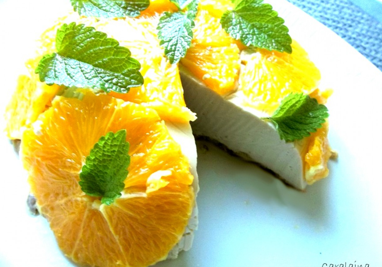 deser jogurtowy o smaku titamisu z pomarańczą foto
