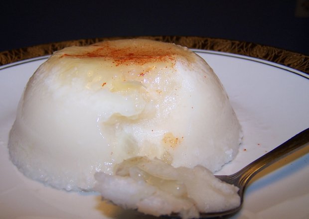 Fotografia przedstawiająca deser kokosowo - cytrynowy z chili
