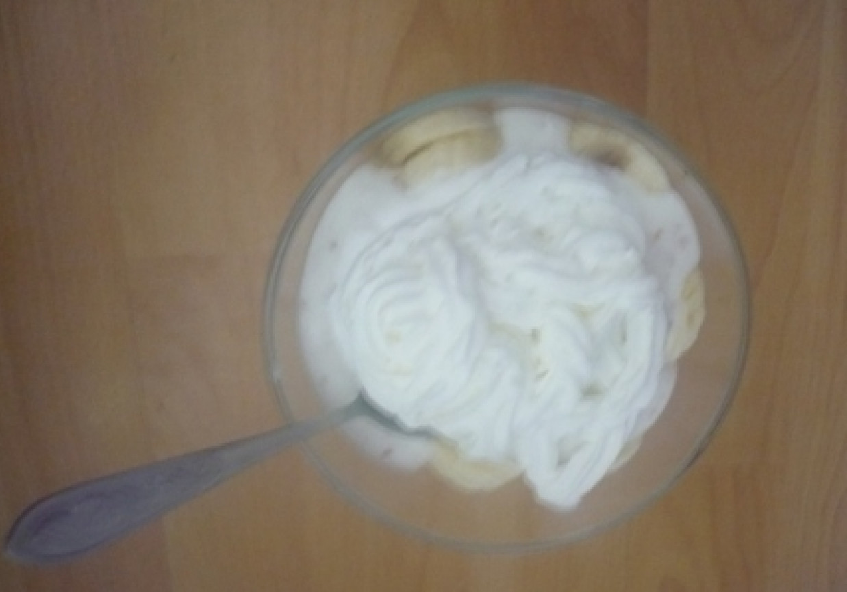 deser lodowo-jogurtowy foto