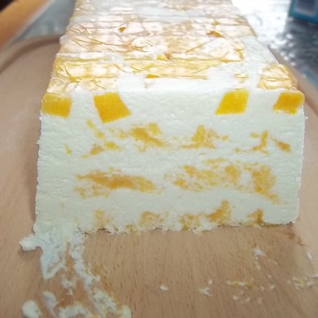 Krok 8 - Deser lodowy z brzoskwiniami foto