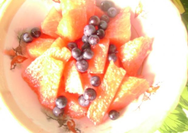 Fotografia przedstawiająca deser owocowy