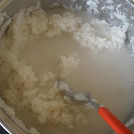 Krok 2 - Deser ryżowy z mango foto