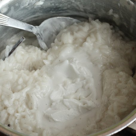Krok 1 - Deser ryżowy z wiśniami foto
