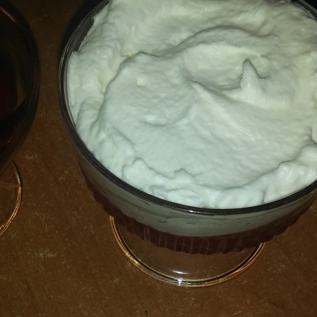 Krok 4 - Deser truskawkowy foto
