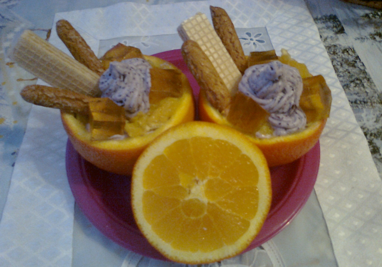 Deser w pomarańczach z nutą jagodową foto