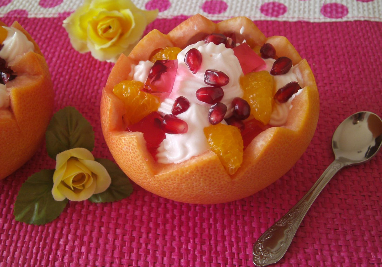 Deser z granatem, galaretką i mascarpone DoradcaSmaku.pl