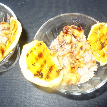 Krok 5 - Deser z grillowanych bananów i pomarańcza foto